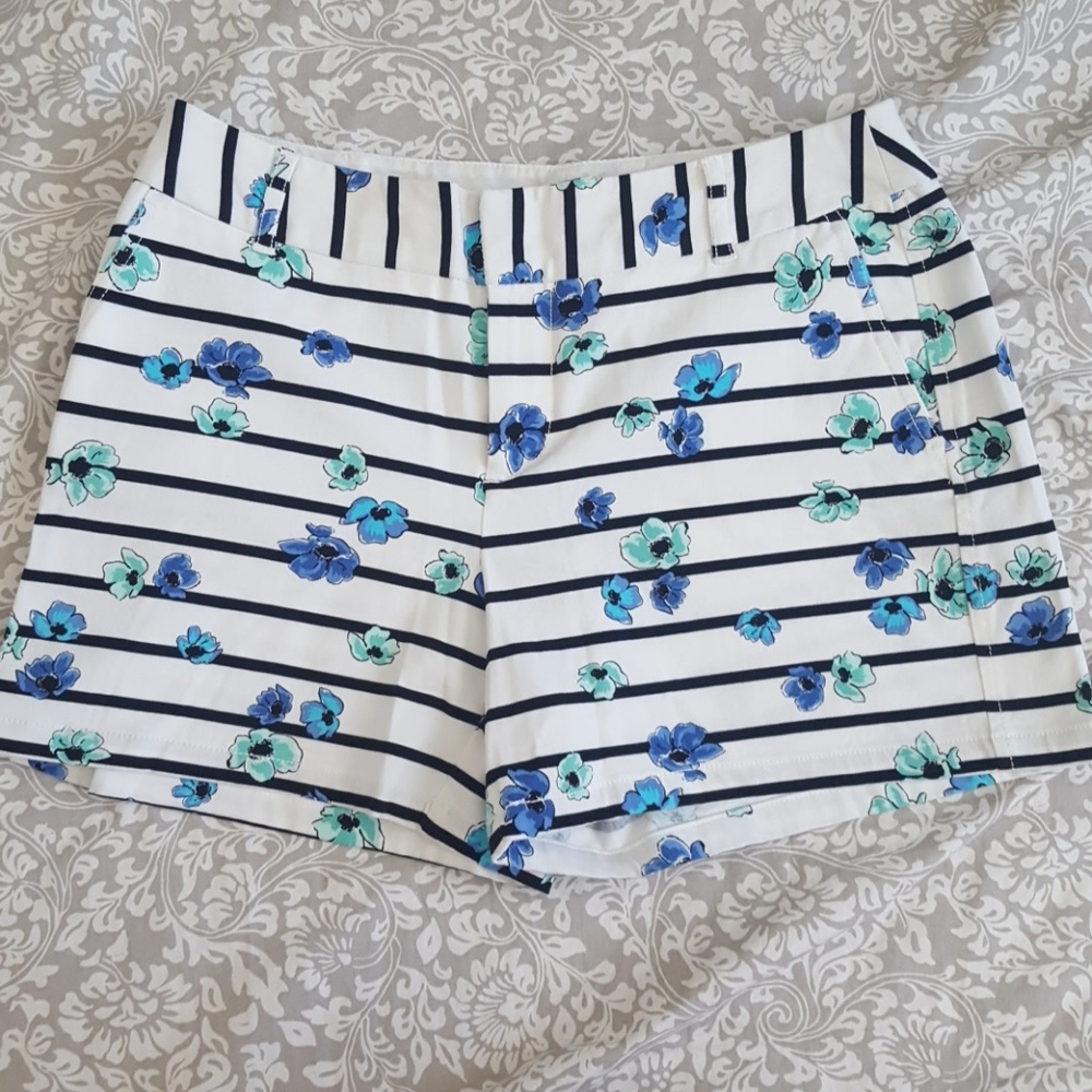Elle Blue Floral & Black Stripe White Shorts NWOT